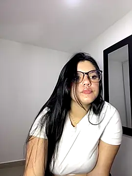 kimberlyhills1 online show from 10/10/25, 03:27