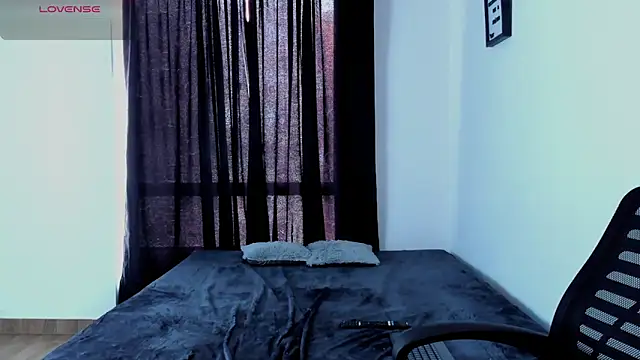 Snapshot of lorymoon chatting on 12/16/24, 07:00 lorymoon online show from 12/16/24, 07:00