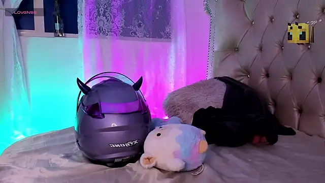 AlexaFoxy18 online show from 03/09/25, 06:39