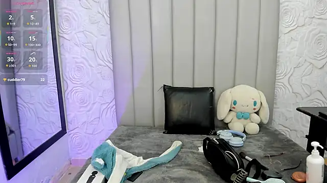 Snapshot of AlexaFoxy18 chatting on 03/06/26, 06:32 AlexaFoxy18 online show from 03/06/26, 06:32