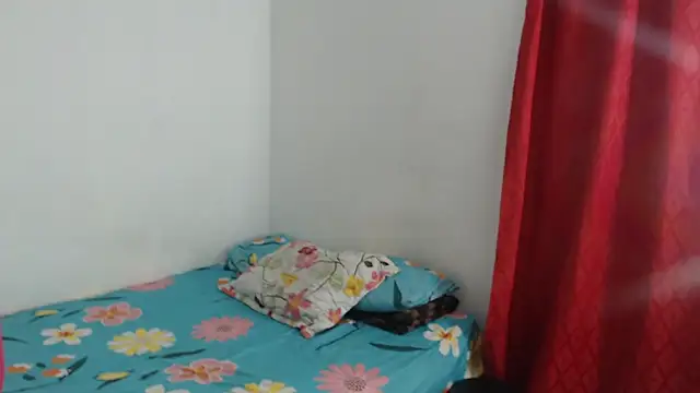 Snapshot of RocioColombia chatting on 03/18/26, 11:19 RocioColombia online show from 03/18/26, 11:19