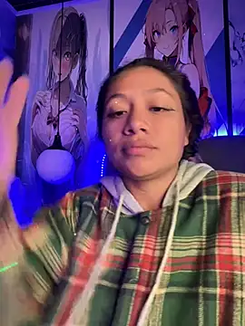 Im Little online show from 12/11/24, 03:02