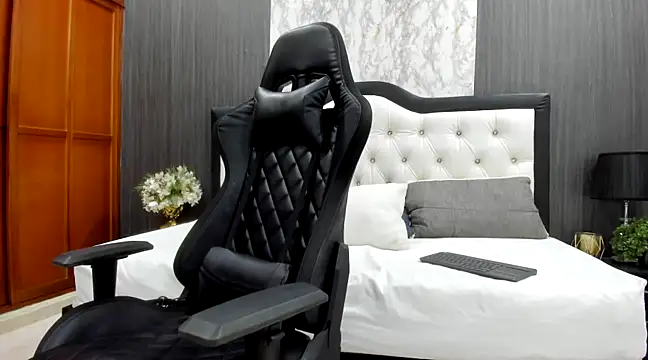 Snapshot of wisdonsenecax chatting on 01/29/25, 02:42 wisdonsenecax online show from 01/29/25, 02:42