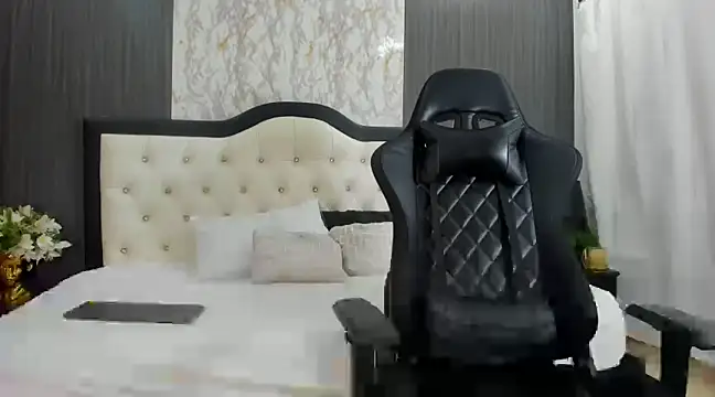 Snapshot of wisdonsenecax chatting on 02/19/25, 11:25 wisdonsenecax online show from 02/19/25, 11:25