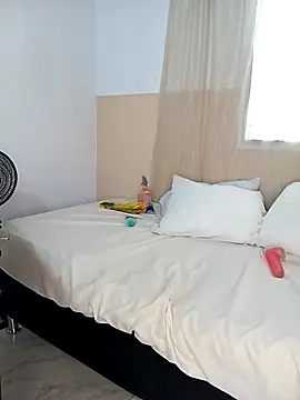 Snapshot of Kendra_Kait chatting on 01/28/25, 09:19 Kendra Kait online show from 01/28/25, 09:19