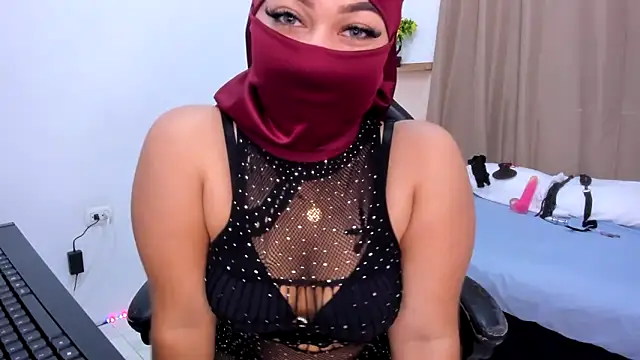 Snapshot of Kendra_Kait chatting on 03/14/25, 03:03 Kendra Kait online show from 03/14/25, 03:03