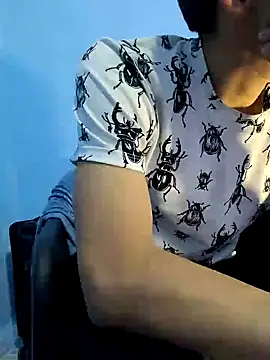 Snapshot of charlesss19 chatting on 02/27/25, 12:54 charlesss19 online show from 02/27/25, 12:54