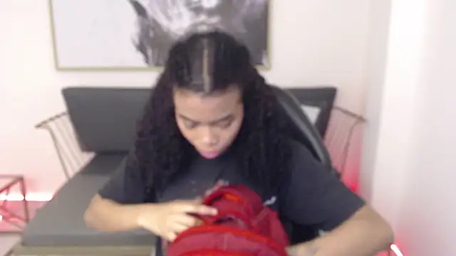 Shenna brunette  online show from 12/27/24, 01:07