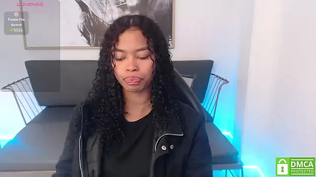 Shenna brunette  online show from 01/25/25, 01:08