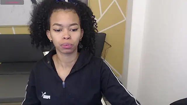 Shenna brunette  online show from 03/06/25, 01:14