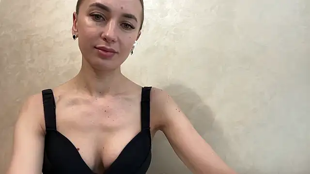 CaitlinaJayne23 online show from 05/14/26, 03:24