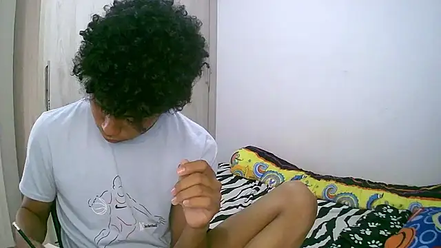 Snapshot of sexy_diamante_ chatting on 10/26/25, 06:03 sexy diamante online show from 10/26/25, 06:03