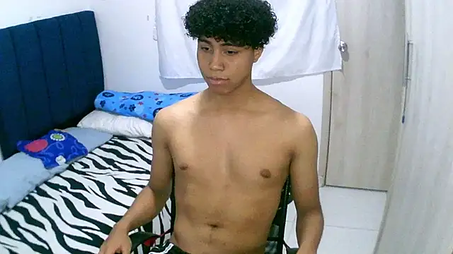 Snapshot of sexy_diamante_ chatting on 01/07/26, 02:25 sexy diamante online show from 01/07/26, 02:25