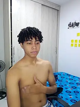 Snapshot of sexy_diamante_ chatting on 02/01/26, 04:33 sexy diamante online show from 02/01/26, 04:33