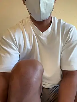 Snapshot of shouhei0123 chatting on 12/31/24, 05:33 shouhei0123 online show from 12/31/24, 05:33