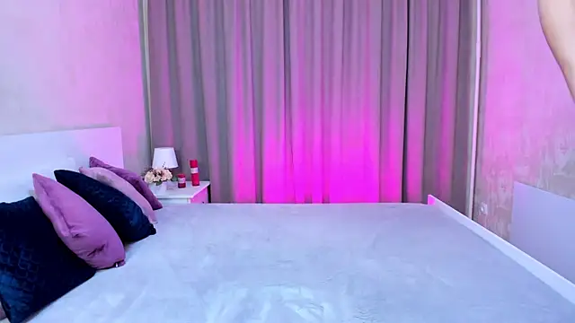 Snapshot of MelodyHudson chatting on 01/25/25, 11:13 MelodyHudson online show from 01/25/25, 11:13