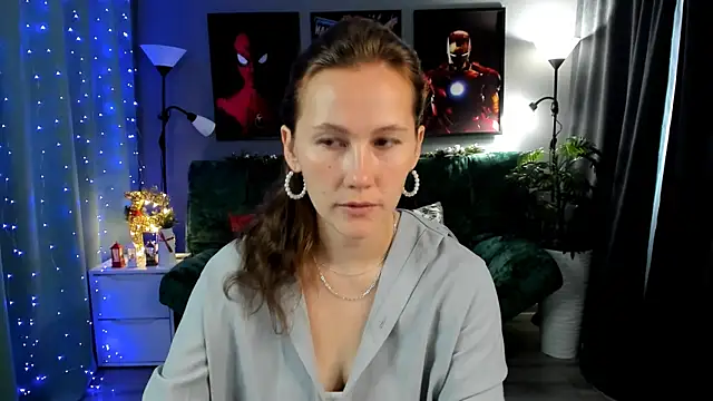 Snapshot of MichelleOrtis chatting on 12/15/25, 06:39 MichelleOrtis online show from 12/15/25, 06:39