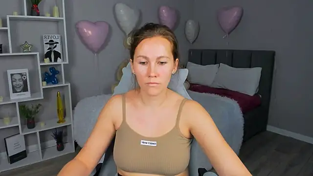 Snapshot of MichelleOrtis chatting on 02/22/26, 06:35 MichelleOrtis online show from 02/22/26, 06:35