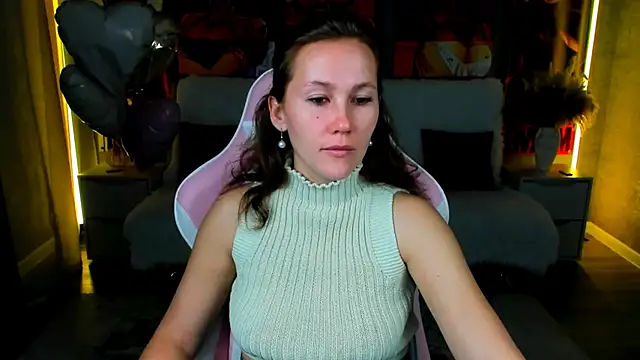 Snapshot of MichelleOrtis chatting on 03/07/26, 12:18 MichelleOrtis online show from 03/07/26, 12:18