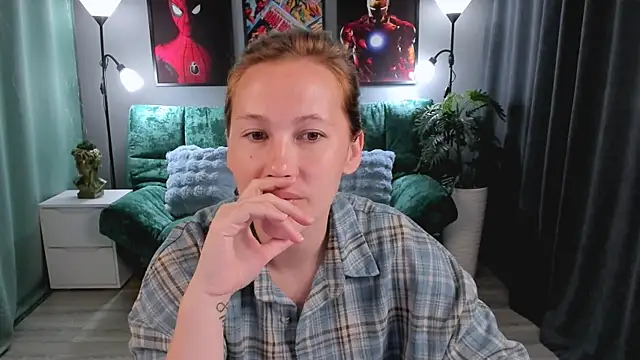 Snapshot of MichelleOrtis chatting on 04/05/26, 02:20 MichelleOrtis online show from 04/05/26, 02:20