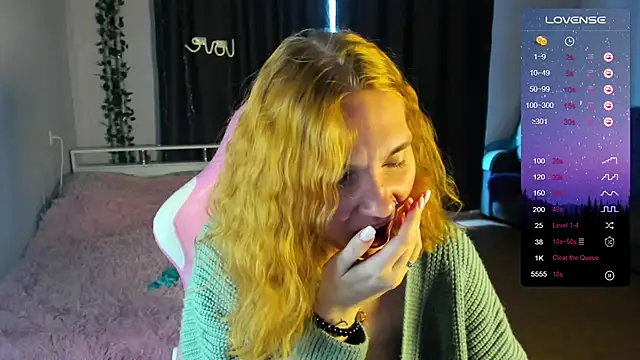 ReddHotPipper online show from 12/04/24, 05:05