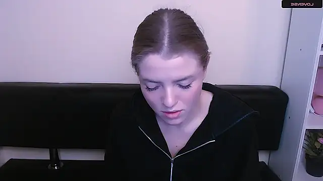 MissOliviaa  online show from 01/03/25, 12:08