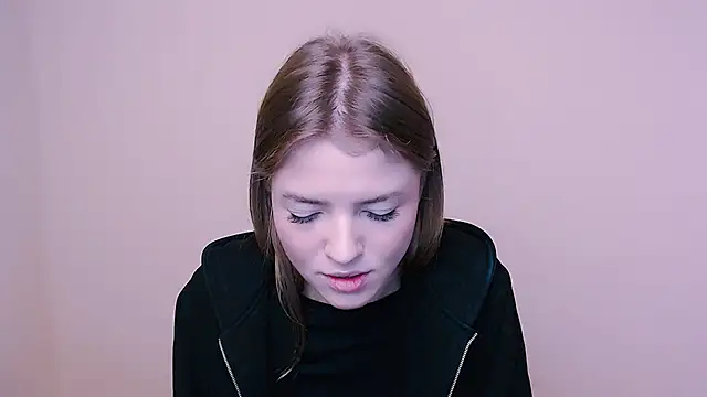 MissOliviaa  online show from 01/04/25, 12:38