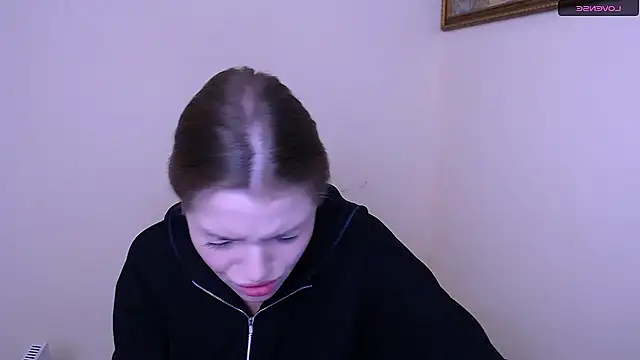 MissOliviaa  online show from 01/18/25, 07:28