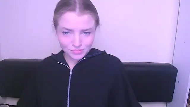 MissOliviaa  online show from 02/03/25, 07:51