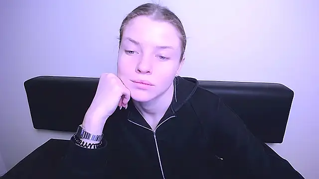 MissOliviaa  online show from 02/04/25, 09:49