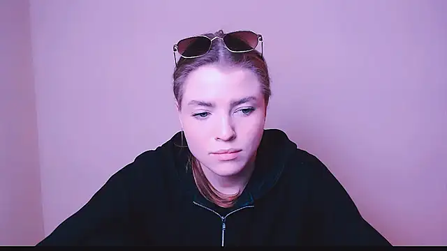 MissOliviaa  online show from 02/10/25, 02:26