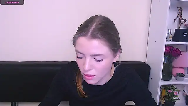 MissOliviaa  online show from 02/14/25, 11:21