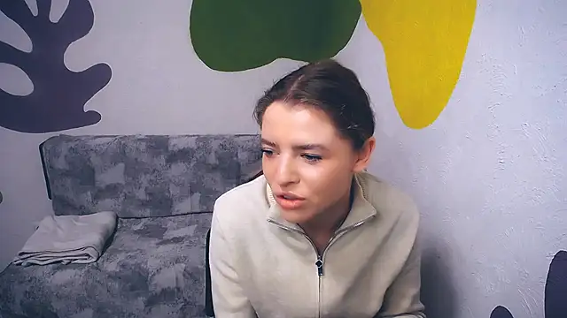 MissOliviaa  online show from 12/02/25, 07:36