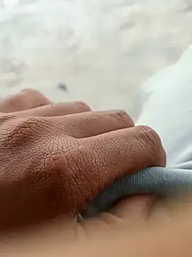 Snapshot of nick05inch chatting on 11/01/25, 11:45 nick05inch online show from 11/01/25, 11:45