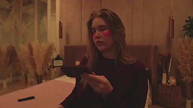 Smiley Mia online show from 03/04/26, 05:02