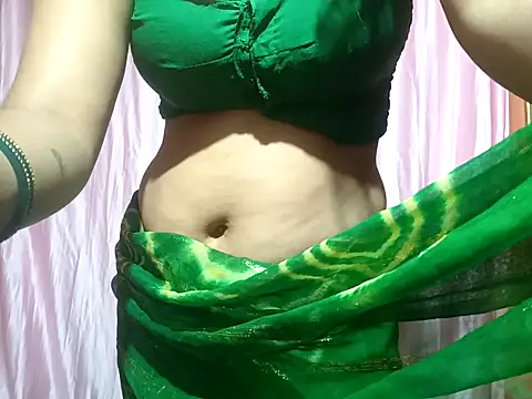 Snapshot of poojaxxx65 chatting on 02/19/25, 06:00 poojaxxx65 online show from 02/19/25, 06:00