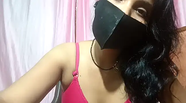 Snapshot of poojaxxx65 chatting on 02/22/25, 11:13 poojaxxx65 online show from 02/22/25, 11:13