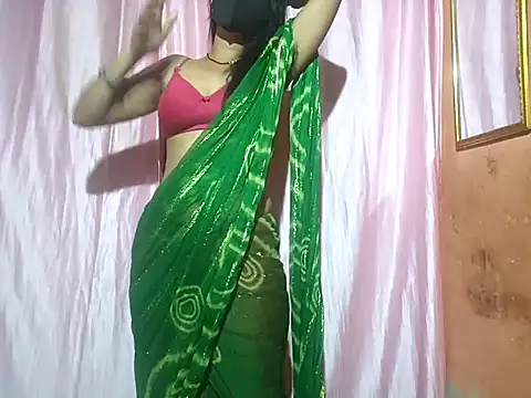 Snapshot of poojaxxx65 chatting on 02/26/25, 12:27 poojaxxx65 online show from 02/26/25, 12:27