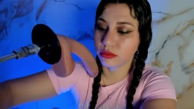 Snapshot of hade_cute chatting on 01/09/26, 04:43 hade cute online show from 01/09/26, 04:43