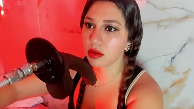 Snapshot of hade_cute chatting on 02/20/26, 01:22 hade cute online show from 02/20/26, 01:22