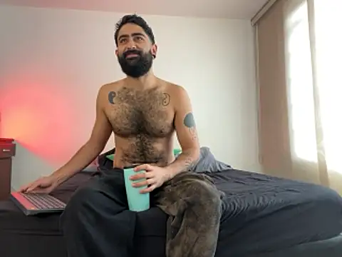 Snapshot of Drogamma chatting on 03/31/26, 02:50 Drogamma online show from 03/31/26, 02:50