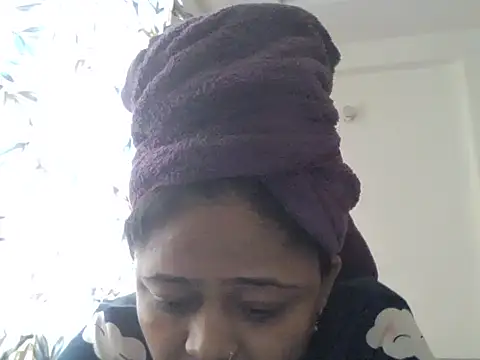 Snapshot of manvi199407 chatting on 10/31/25, 10:27 manvi199407 online show from 10/31/25, 10:27