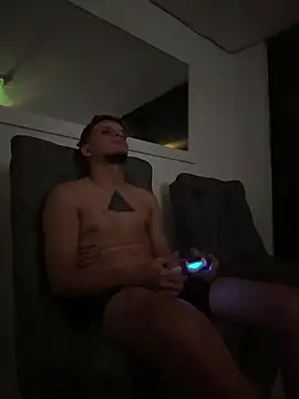 Snapshot of ArturoDelgado1 chatting on 03/07/26, 03:47 ArturoDelgado1 online show from 03/07/26, 03:47