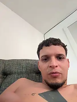 Snapshot of ArturoDelgado1 chatting on 03/22/26, 04:10 ArturoDelgado1 online show from 03/22/26, 04:10