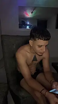 Snapshot of ArturoDelgado1 chatting on 03/31/26, 10:37 ArturoDelgado1 online show from 03/31/26, 10:37