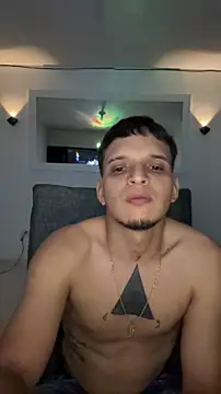 Snapshot of ArturoDelgado1 chatting on 04/15/26, 01:23 ArturoDelgado1 online show from 04/15/26, 01:23