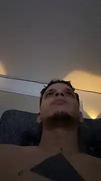 Snapshot of ArturoDelgado1 chatting on 04/16/26, 12:44 ArturoDelgado1 online show from 04/16/26, 12:44