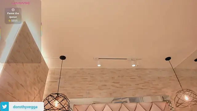 dorothy vegga online show from 10/18/25, 04:04