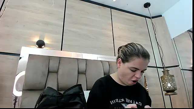 dorothy vegga online show from 02/23/26, 03:37