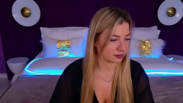 HelenaMorgan online show from 03/20/25, 09:15